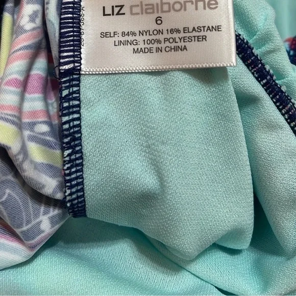 Liz Claiborne Paisley One Piece Swimsuit Women’s Size 6 Gold Embellishments - Picture 8 of 9